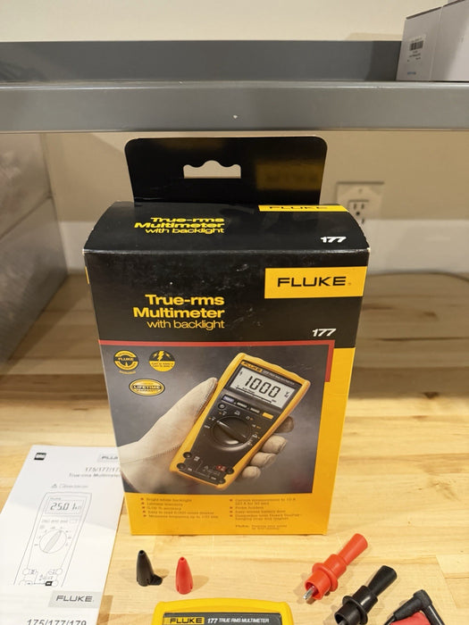 FLUKE 177 TRUE RMS DIGITAL MULTIMETER & TEMPERATURE (NEW FACTORY SEALED)MFD 2025