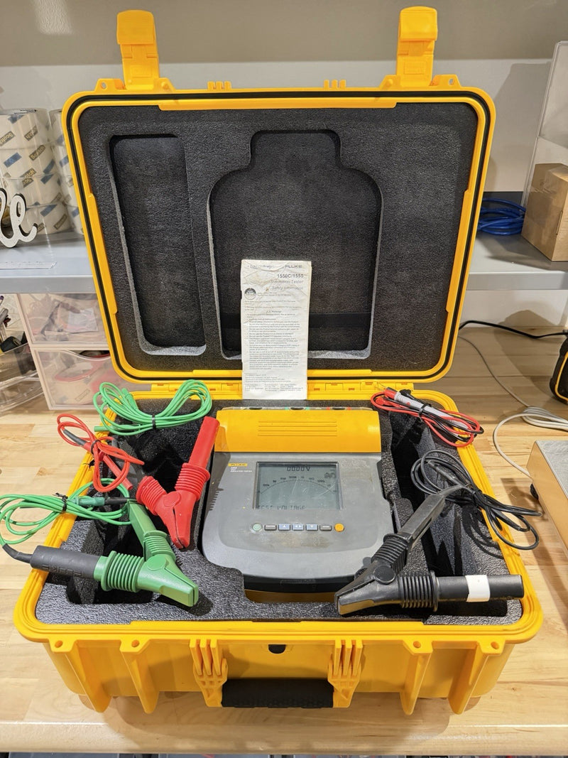 FLUKE 1555 10KV INSULATION TESTER WITH ACCESSORIES TESTED