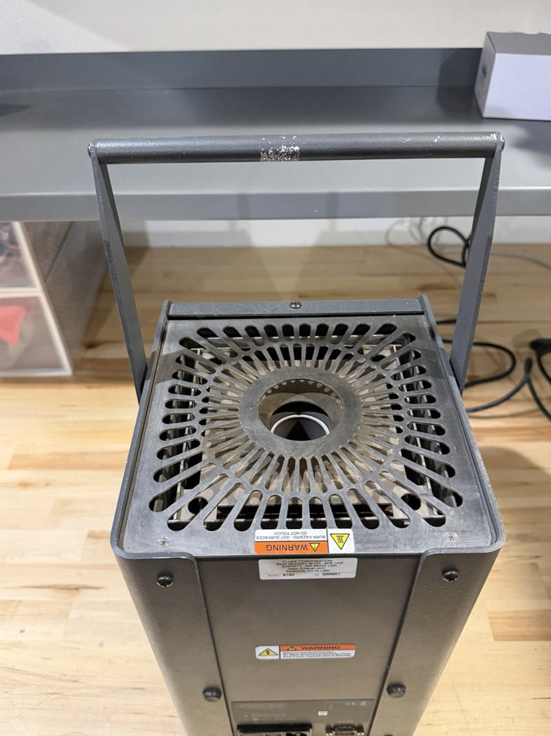 FLUKE 9150 PORTABLE FURNACE WITH CHARGER TESTED