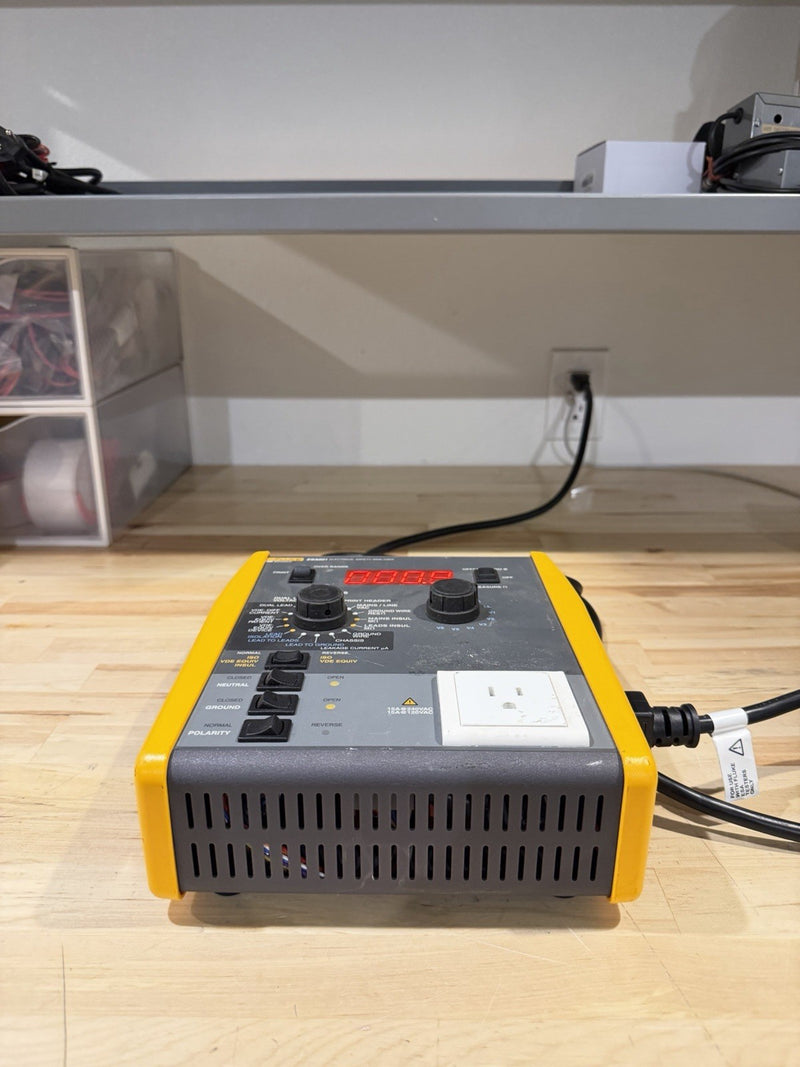 FLUKE BIOMEDICAL ESA601 ELECTRICAL SAFETY ANALYZER TESTER