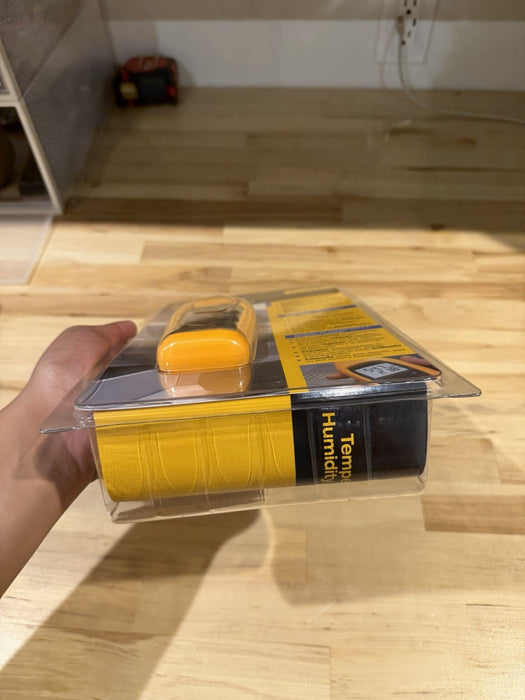 FLUKE 971 TEMPERATURE HUMIDITY METER MFD 2025 NEW