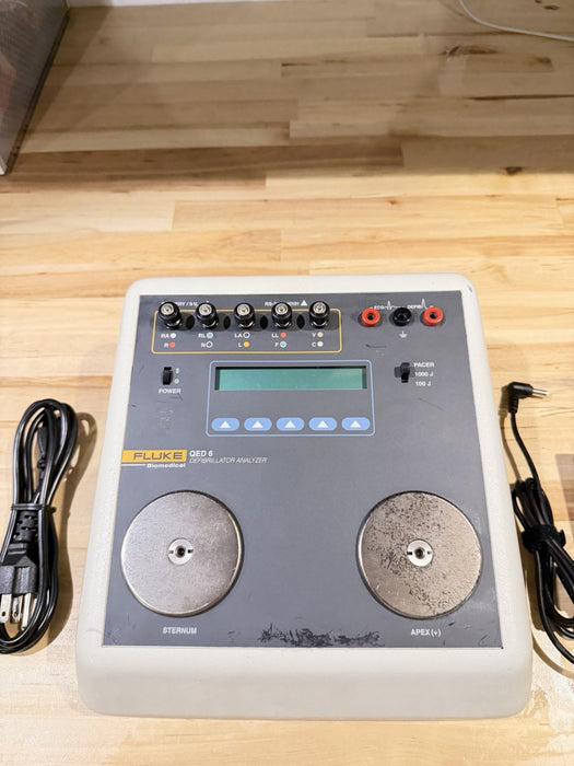 FLUKE BIOMEIDICAL QED 6 DEFIB ANALYZER WITH CHARGER TESTED