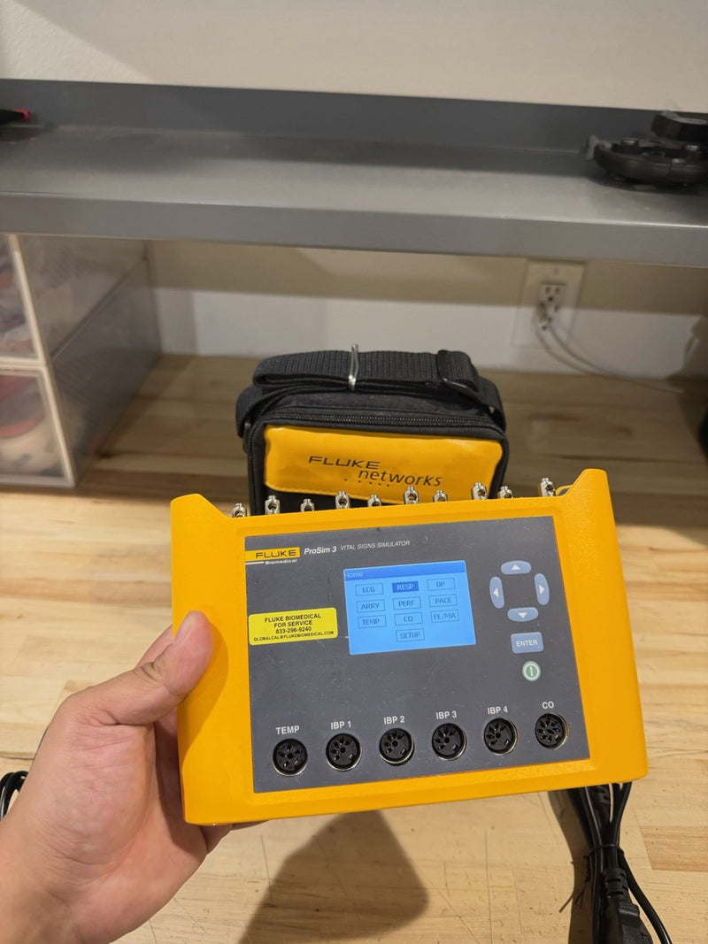 FLUKE BIOMEDICAL PROSIM 3 VITAL SIGNS SIMULATOR W/ CHARGER - TESTED