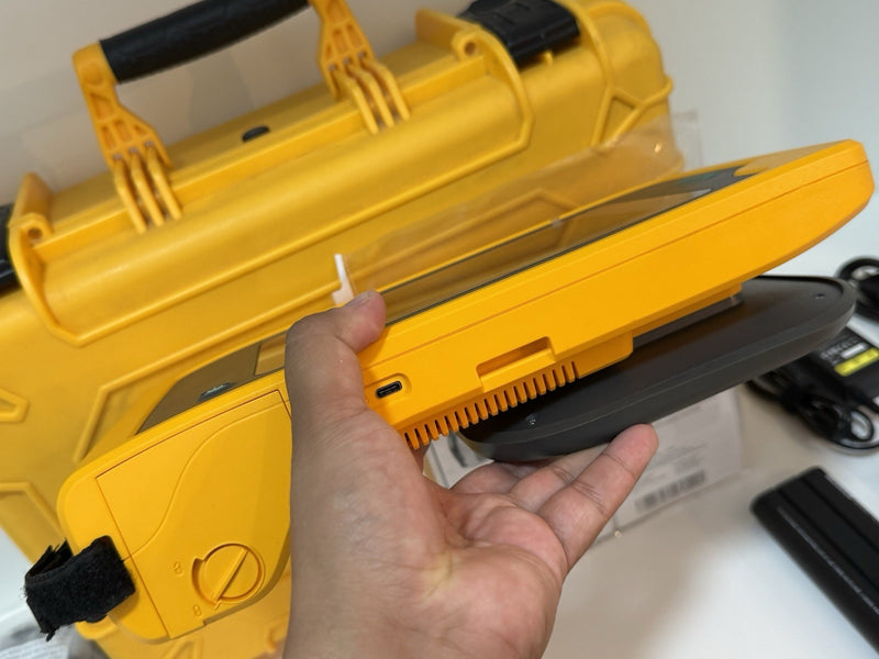 FLUKE II910 ACOUSTIC IMAGER WITH ACCESSORIES