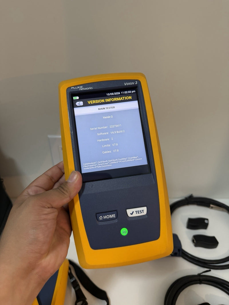 FLUKE NETWORKS DSX2-5000 VERSIV 2 LAN CABLE CERTIFIBER TESTER CALIBRATED 2027