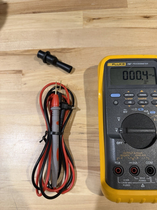 FLUKE 787 PROCESS METER WITH LEADS & CLIPS EXCELLENT CONDITION