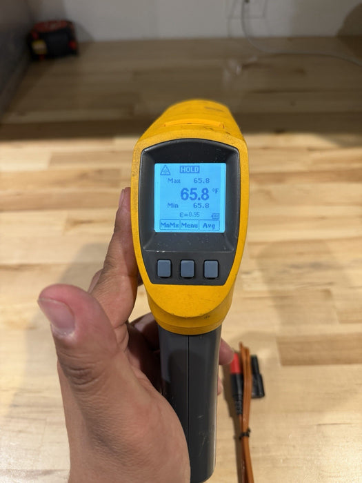 FLUKE 568 IR THERMOMETER WITH PROBE TESTED