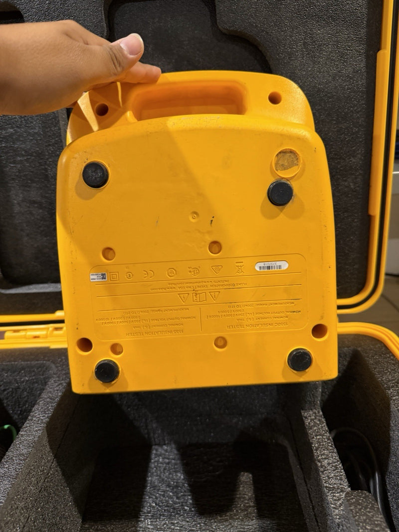FLUKE 1555 10KV INSULATION TESTER WITH ACCESSORIES TESTED