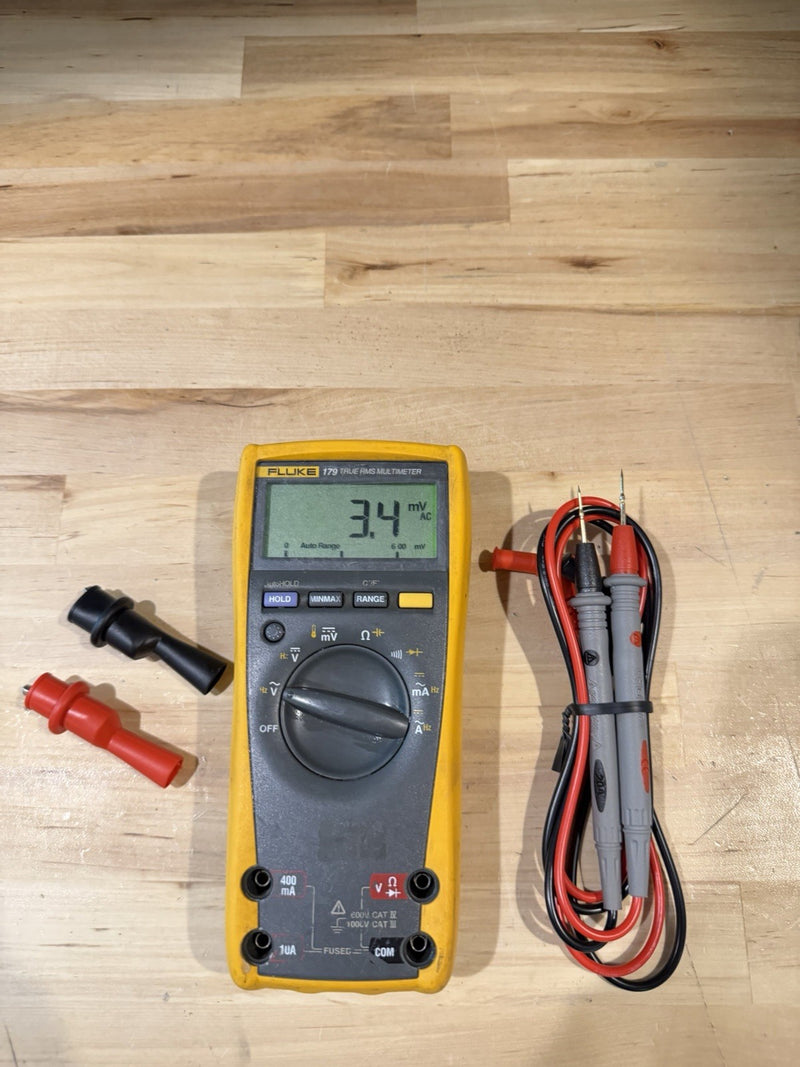 FLUKE 179 MULTIMETER WITH LEADS & CLIPS