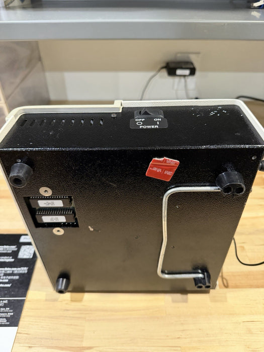 FLUKE IMPULSE 4000 DEFIB/PACER ANALYZER WITH CHARGER TESTED