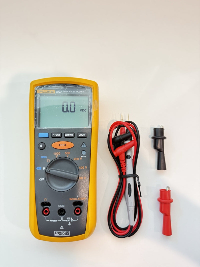 FLUKE 1507 INSULATION MULTIMETER WITH LEADS & CLIPS
