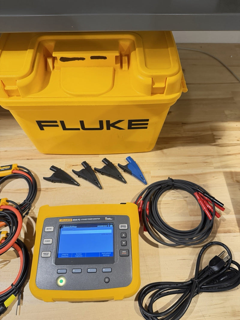 FLUKE 3540 FC 3-PHASE POWER MONITOR WITH ACCESSORIES TESTED