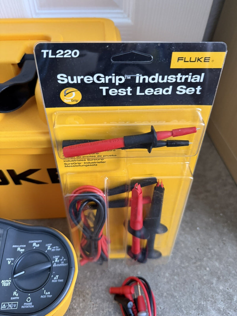FLUKE 1664 FC US MULTIFUNCTION TESTER WITH TL220 LEAD KIT TESTED