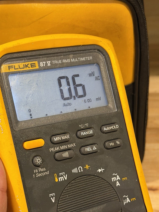 FLUKE 87V TRUE RMS MULTIMETER W/ LEADS (TESTED) SHIPS FAST