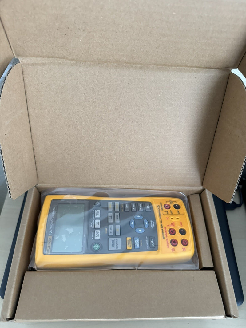 FLUKE 726 PRECISION MULTIFUNCTION CALIBRATOR MFG-2024 CALIBRATED 2024
