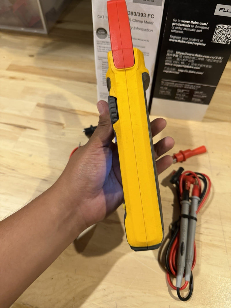 FLUKE 393 FC CAT III 1500V TRMS CLAMP METER W/LEADS TESTED