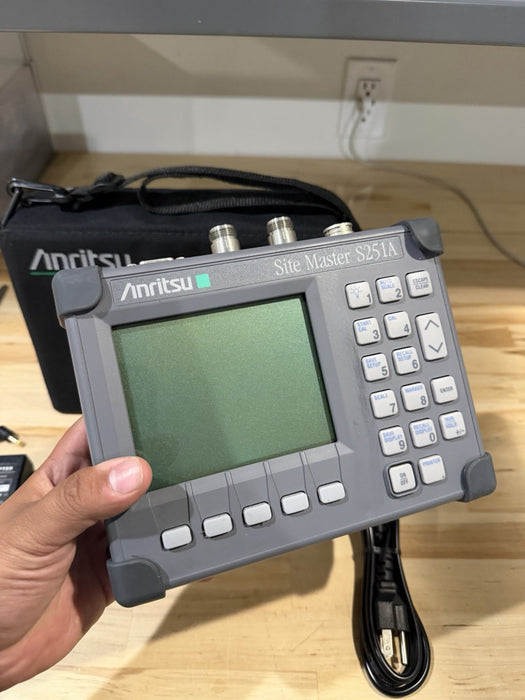 ANRITSU SITE MASTER S251A ANALYZER WITH CHARGER TESTED