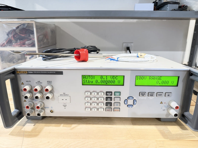 FLUKE 7526A PRECISION PROCESS CALIBRATOR WITH PROBE & CHARGER TESTED