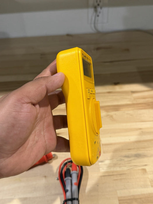 FLUKE 12B MULTIMETER W/ LEADS & CLIPS (TESTED) SHIPS FAST