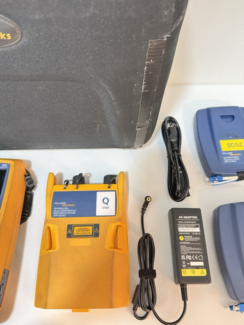 FLUKE NETWORKS VERSIV OTDR KIT WITH QUAD OTDR MODULE & ACCESSORIES