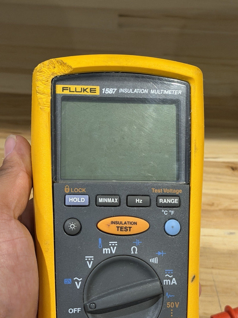 FLUKE 1587 DIGITAL INSULATION TESTER KIT W ACCESSORIES & LEADS - SHIPS FAST
