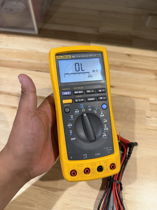 FLUKE 187 TRUE RMS MULTIMETER WITH LEADS TESTED