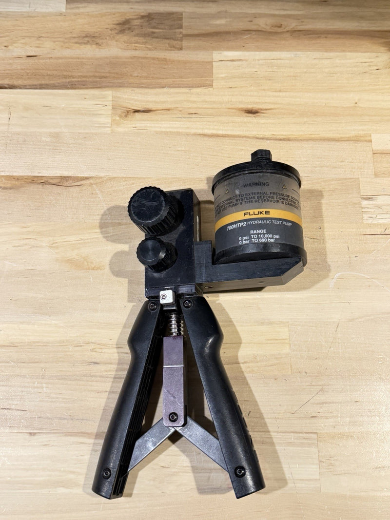 FLUKE 700HTP-2 HYDRAULIC TEST PUMP 10,000 PSI 690 BAR TESTED