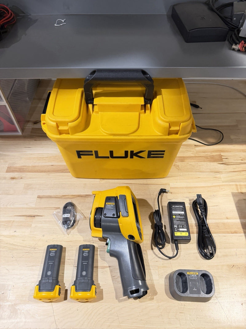 FLUKE TI480PRO IR CAMERA 60HZ, 640 X 480 , 2 BATTERIES W/ CHARGE & CASE -TESTED