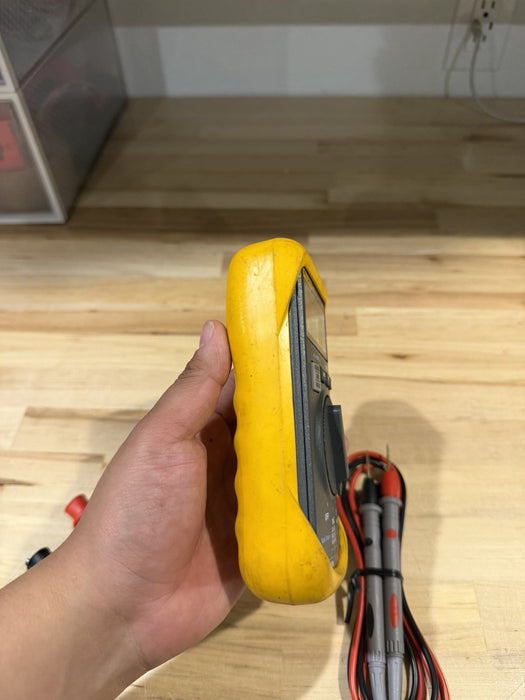 FLUKE 705 LOOP CALIBRATOR W/ LEADS & CLIPS - FREE SHIPPING