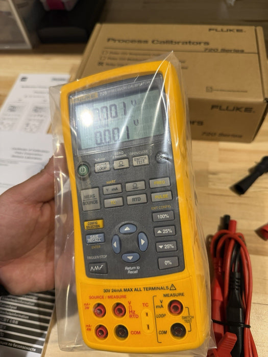 FLUKE 726 PRECISION MULTIFUNCTION CALIBRATOR MFG-2025 CALIBRATED 2025 NEW