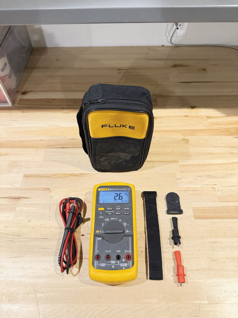 FLUKE 87V TRUE RMS MULTIMETER W/ LEADS (TESTED) SHIPS FAST