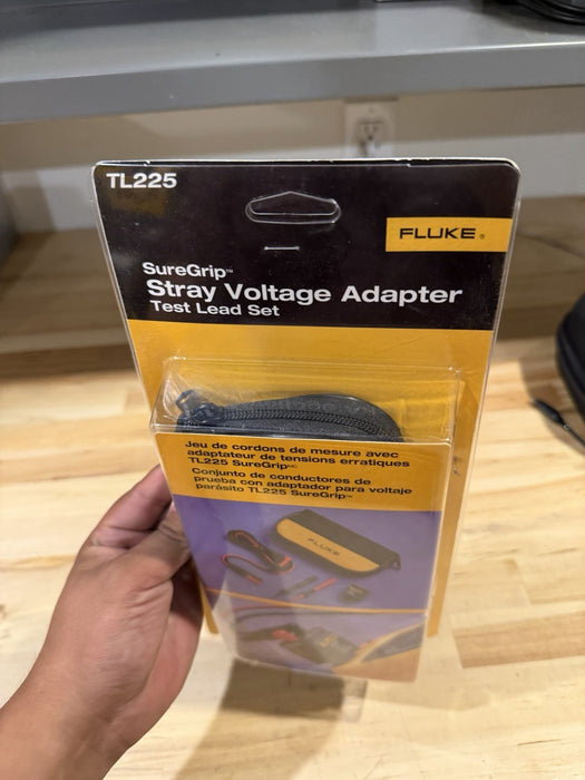 FLUKE TL225 SUREGRIP STRAY VOLTAGE ADAPTER TEST LEAD SET RARE