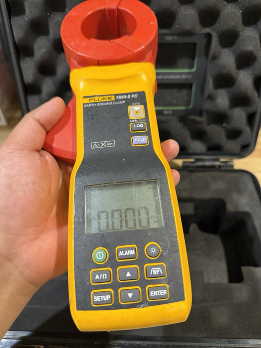 FLUKE 1630-2 FC EARTH GROUND CLAMP METER TESTED