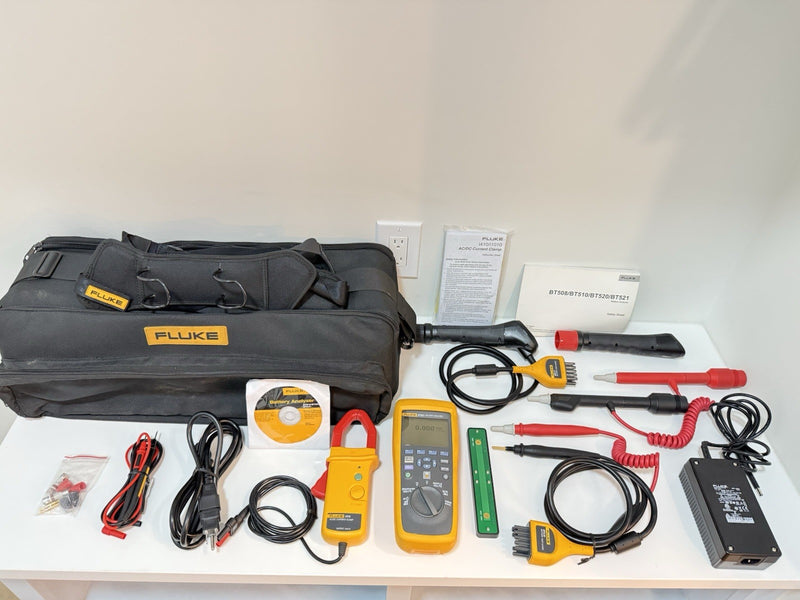 FLUKE BT521 BATTERY ANALYZER WITH ACCESSORIES TESTED
