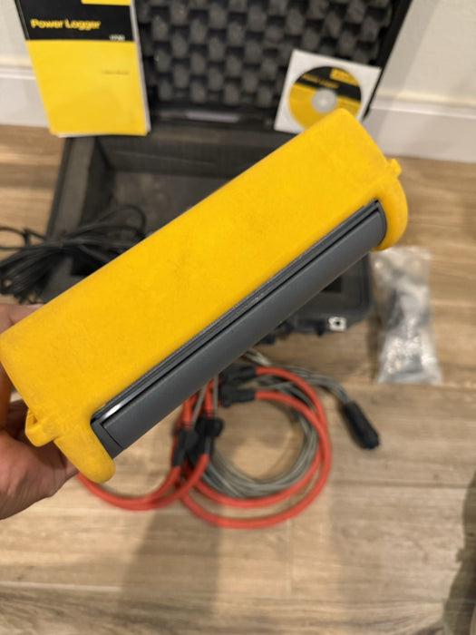 FLUKE 1735 THREE-PHASE POWER LOGGER W/ PROBES & CASE & CHARGER - FREE SHIPPING