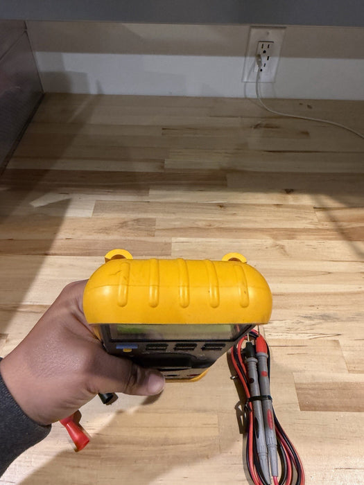 FLUKE 87 TRUE RMS MULTIMETER W/LEADS & CLIPS - SHIPS FAST