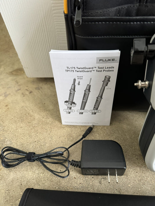 MEGGER MOM2 MICROHMMETER WITH NEW SET OF LEADS & BAG