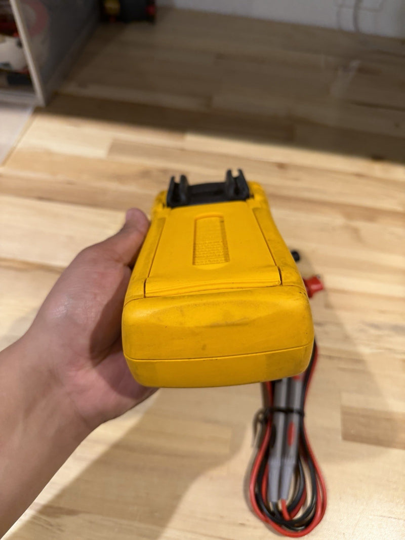 FLUKE 89 IV TRUE RMS MULTIMETER WITH LEADS & CLIPS TESTED