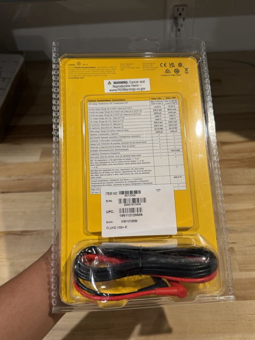 FLUKE 15B+ DIGITAL MULTIMETER CAT III 600V (NEW FACTORY SEALED) SHIPS FAST