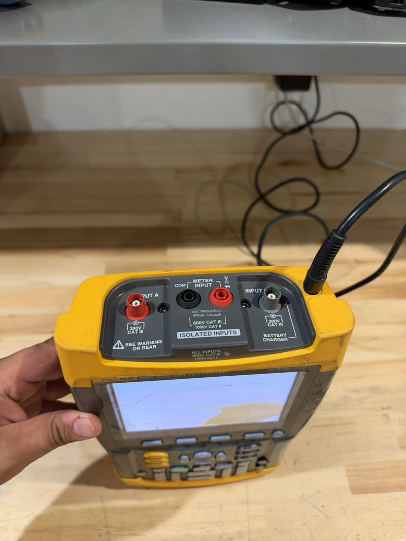 FLUKE 196C SCOPEMETER COLOR W/ LEADS 100MHZ 1GS/S (PARTS ONLY) SHIPS FAST