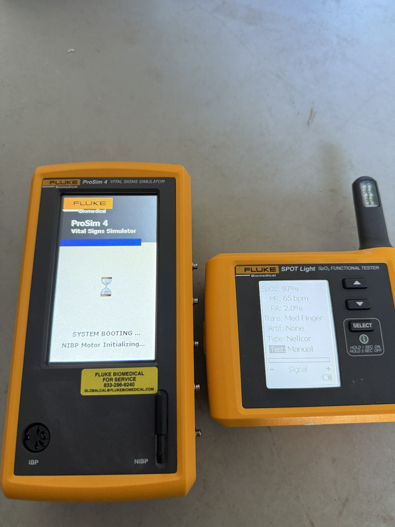 FLUKE BIOMEDICAL PROSIM 4 & SPOT LIGHT KIT WITH BAG & CHARGER TESTED