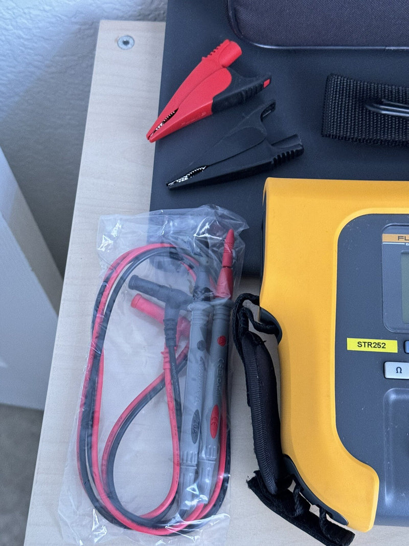 FLUKE ESA609 ELECTRICAL SAFETY ANALYZERCALIBRATED 2025