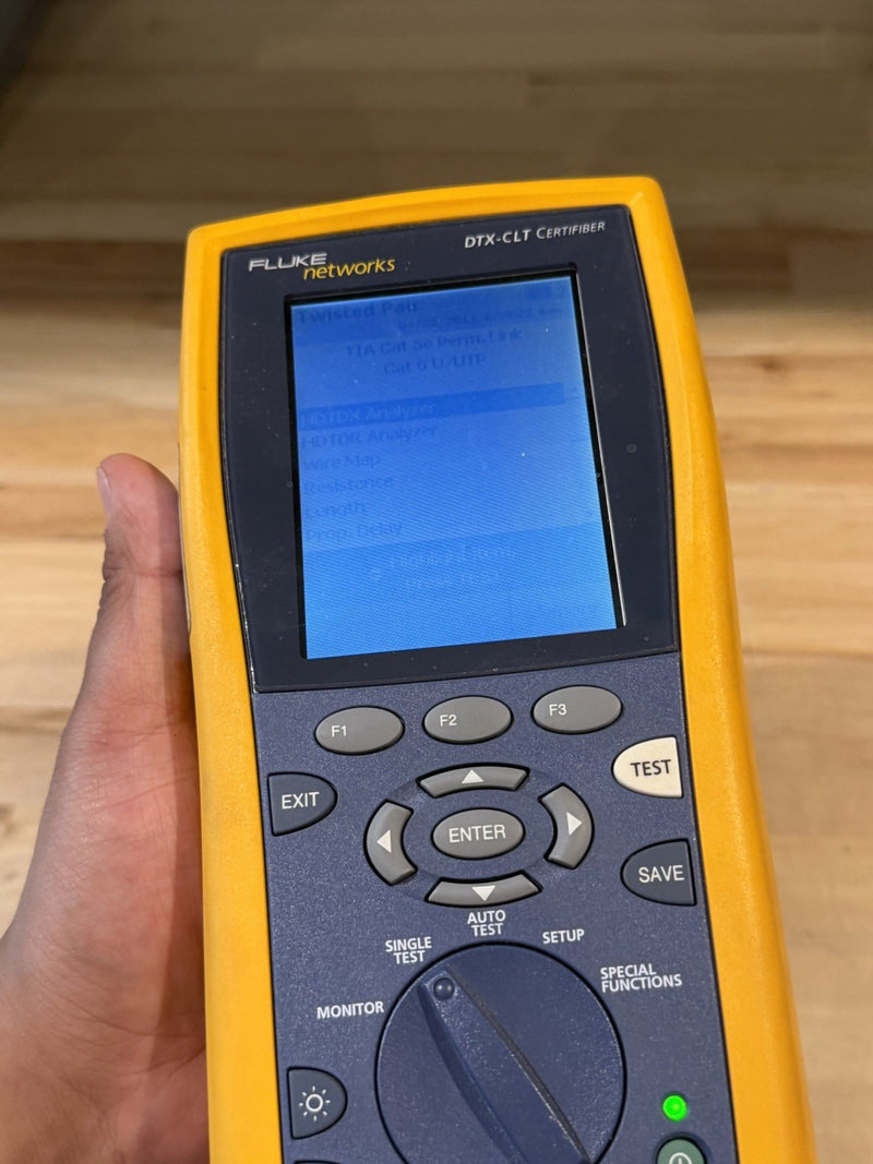 FLUKE NETWORKS DTX-CLT MAINFRAME & W/ CHARGER (TESTED)