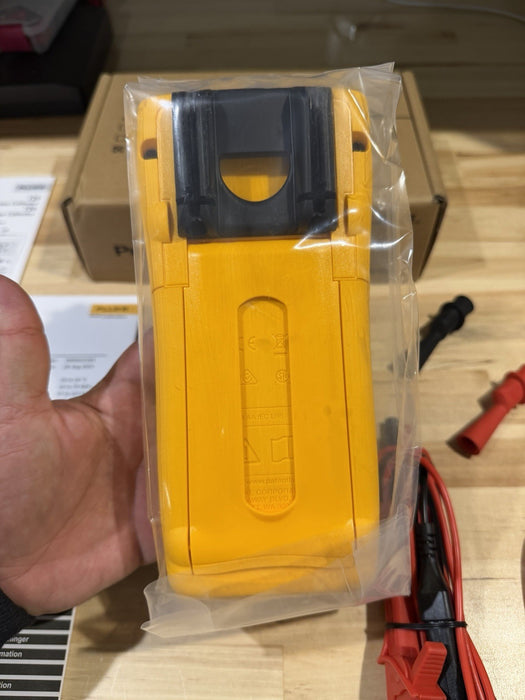 FLUKE 726 PRECISION MULTIFUNCTION CALIBRATOR MFG-2025 CALIBRATED 2025 NEW