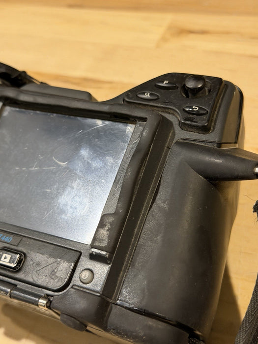 FLIR T440 THERMAL IMAGING CAMERA W/ CHARGER & BATTERY (TESTED) FREE SHIPPING