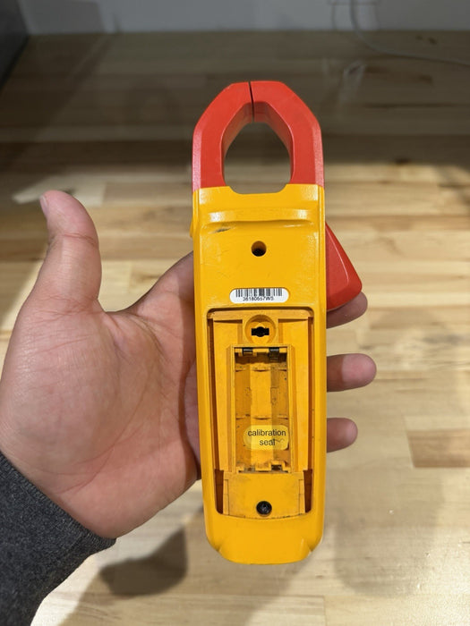 FLUKE 323 TRUE RMS CLAMP METER (PARTS ONLY) FOR PARTS - SHIPS FAST