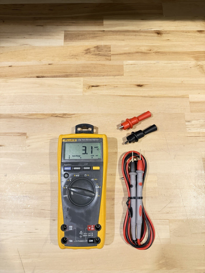 FLUKE 179 MULTIMETER WITH LEADS & CLIPS