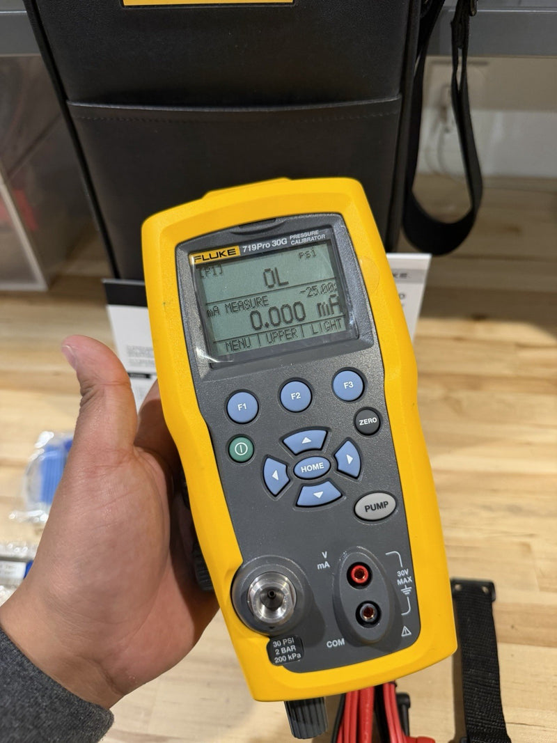FLUKE 719PRO 30G PRESSURE CALIBRATOR KIT (PARTS ONLY) FOR PARTS