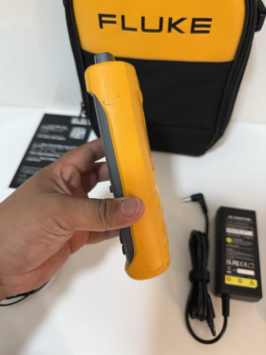 FLUKE 1524 REFERENCE THERMOMETER WITH PROBE & BAG TESTED
