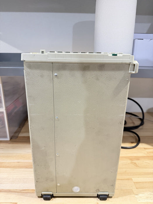 FLUKE 8842A MULTIMETER (PARTS ONLY) FOR PARTS